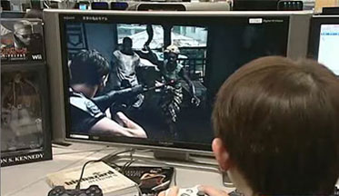Интервью с разработчиками игры, а также геймплейные отрывки Resident Evil 5 Xbox 360 версии игры